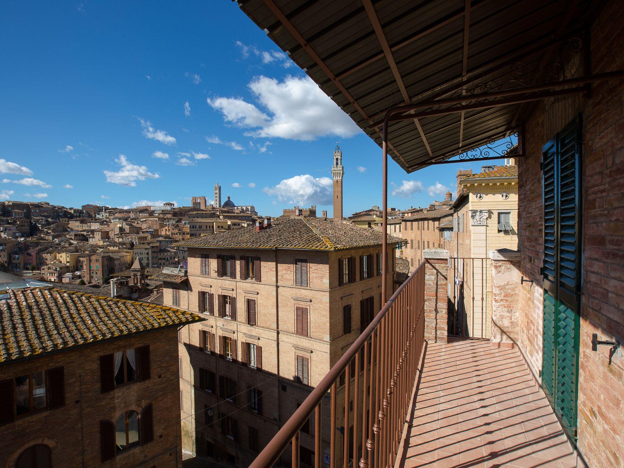 Appartamento Panoramico San Martino 12 Сієна Екстер'єр фото